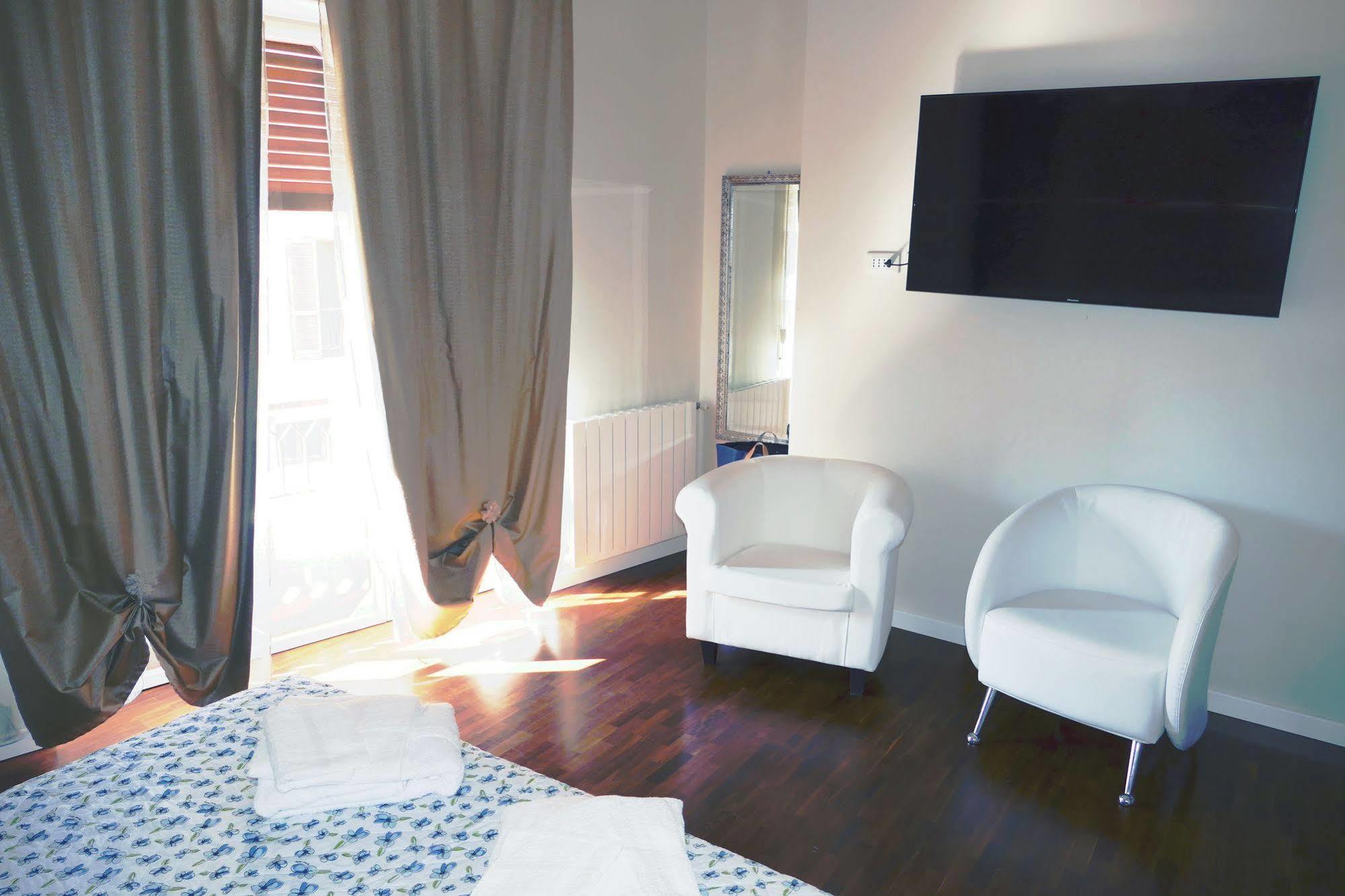 Domus Yenne Suites Cagliari Dış mekan fotoğraf