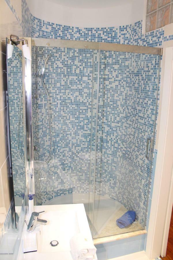Domus Yenne Suites Cagliari Dış mekan fotoğraf